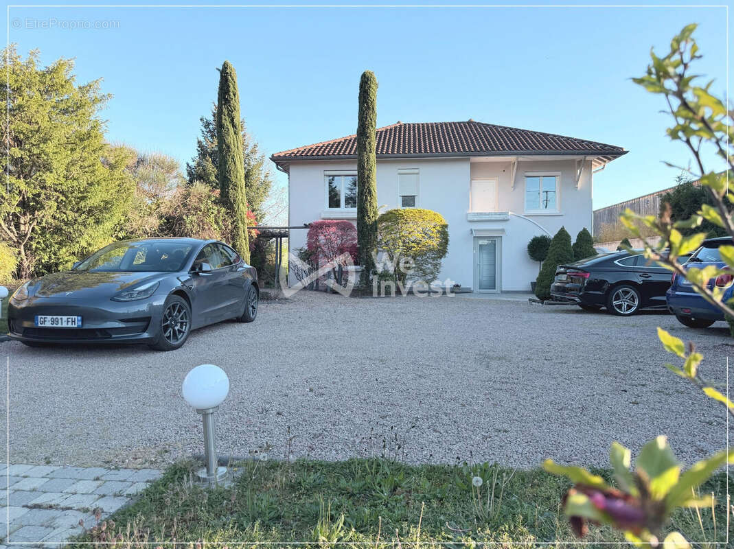 Maison à RIORGES