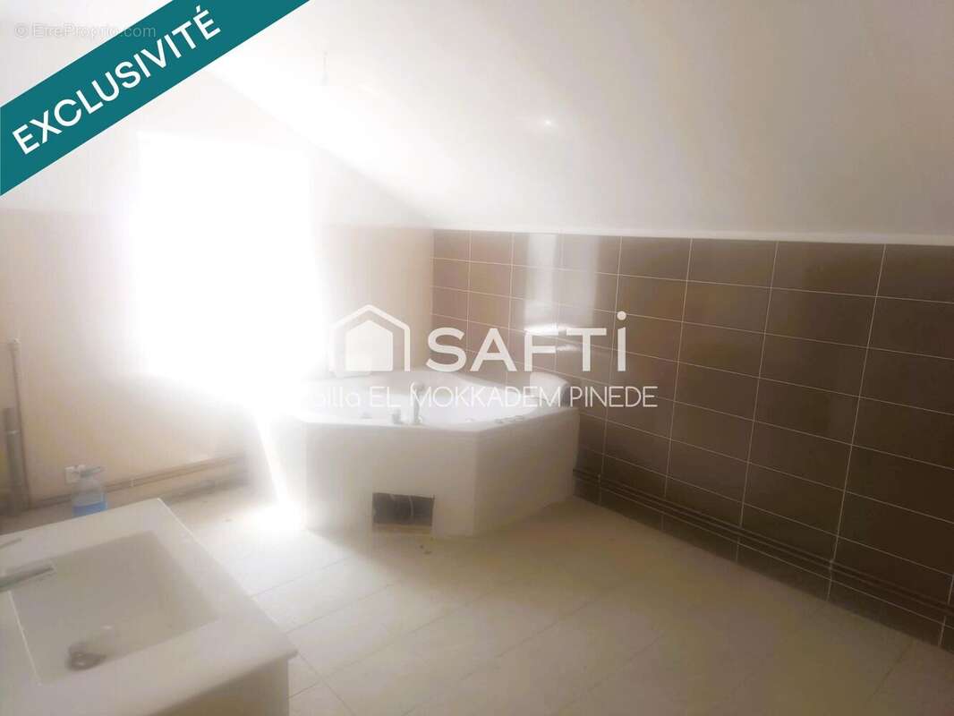 Appartement 285 m² à Nantua  - photo 6