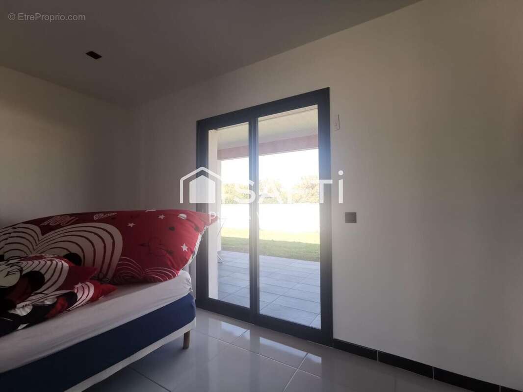 Photo 2 - Maison à AMBARES-ET-LAGRAVE