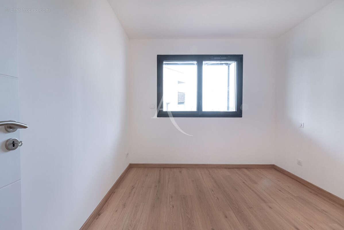 Maison à MONTREUIL-JUIGNE