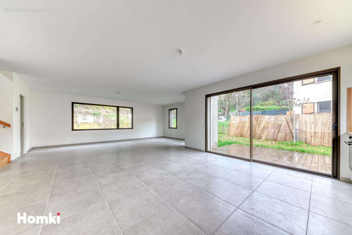 Maison à SAINTE-FOY-LES-LYON