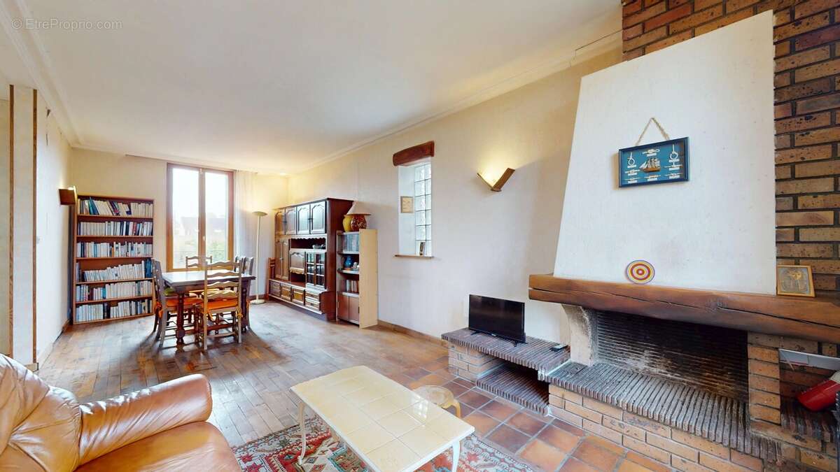 Maison 100 m² à Montfermeil  - photo 4