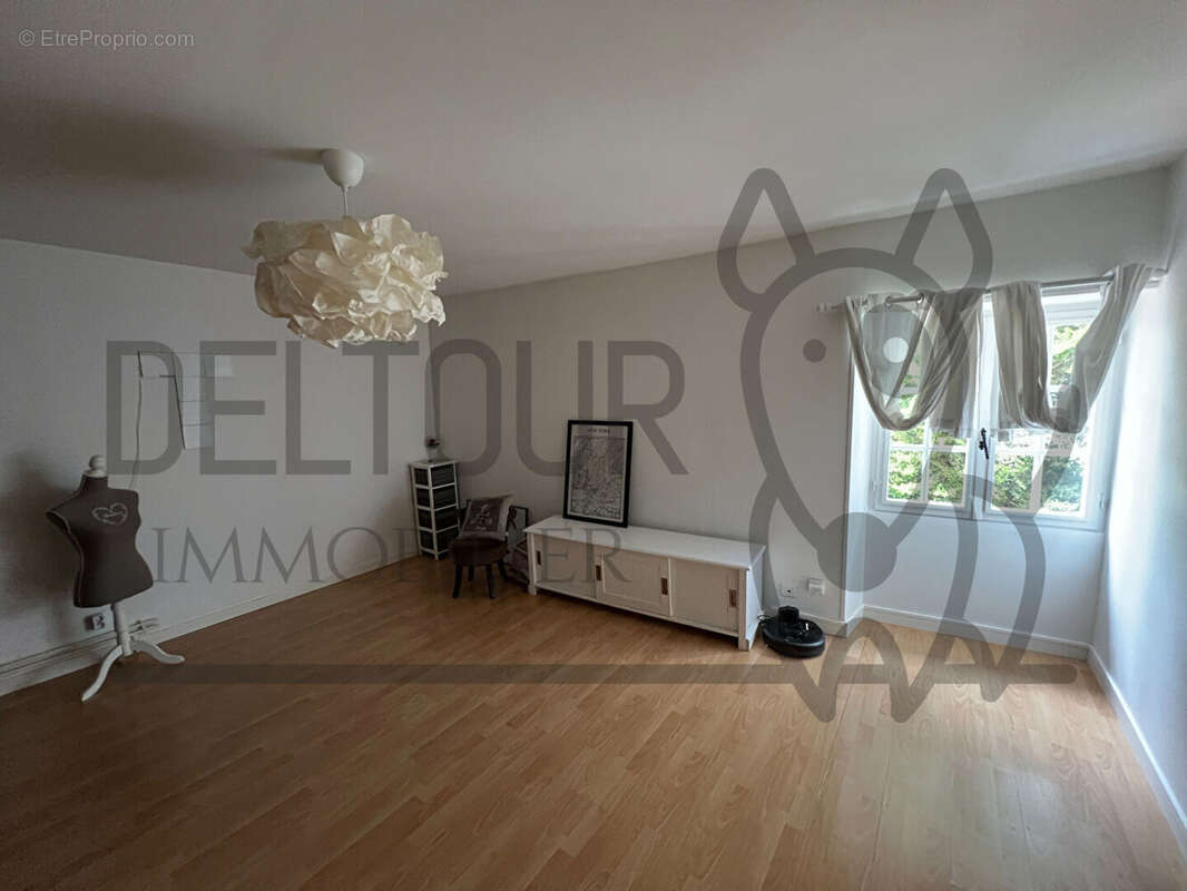 Maison à COULOMMIERS