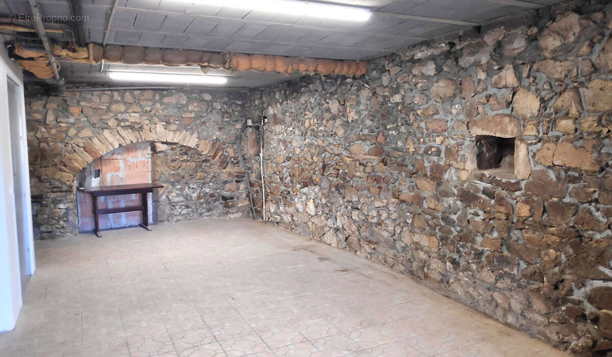 Maison à SAINT-ANDEOL-LE-CHATEAU