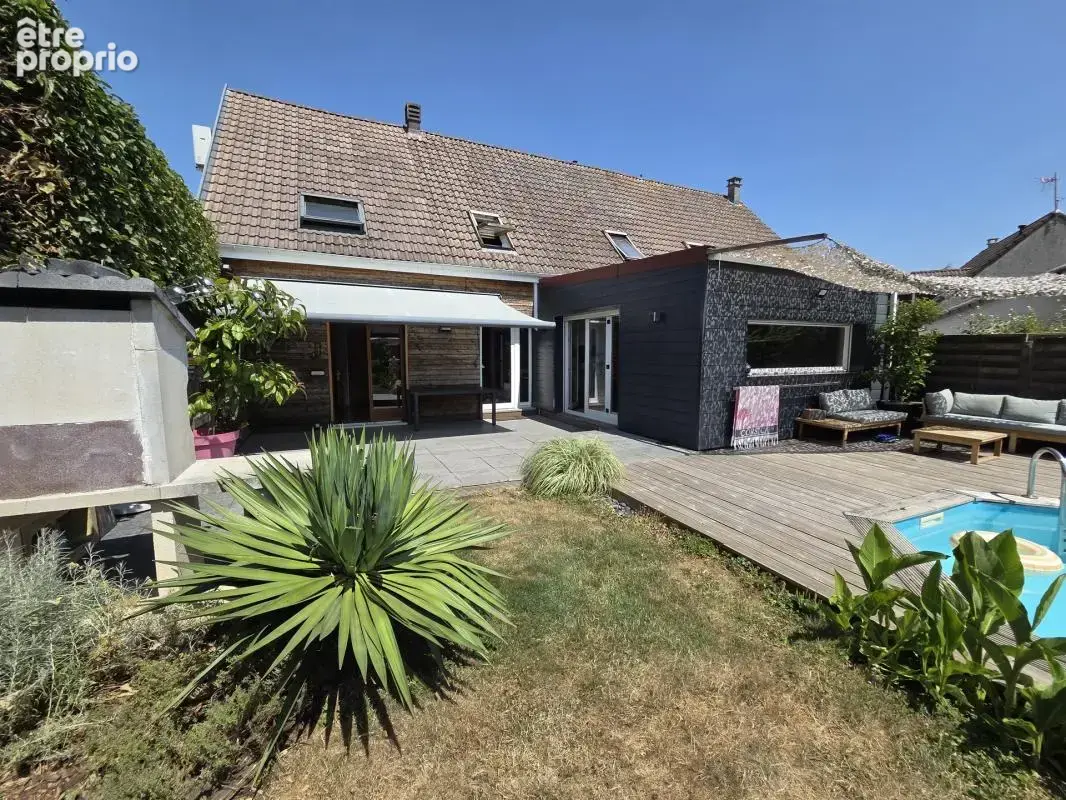 Superbe maison renovee offrant 132m² sur 495m² ac piscine !! - photo 16