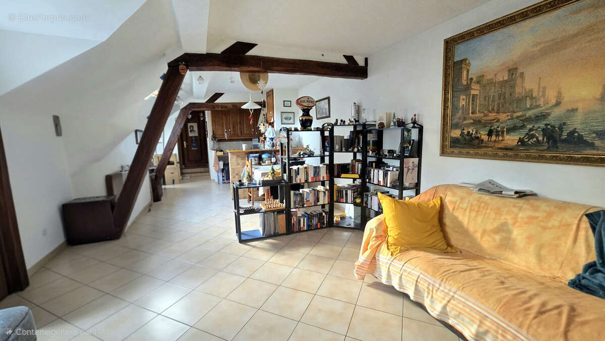 Appartement à LIMOURS