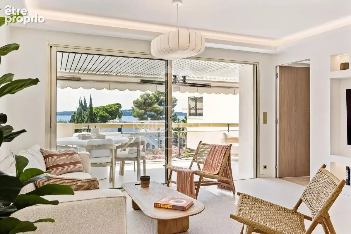 Cannes Moure Rouge - Superbe 4 pièces rénové avec luxe – Vue mer panoramique - photo 3