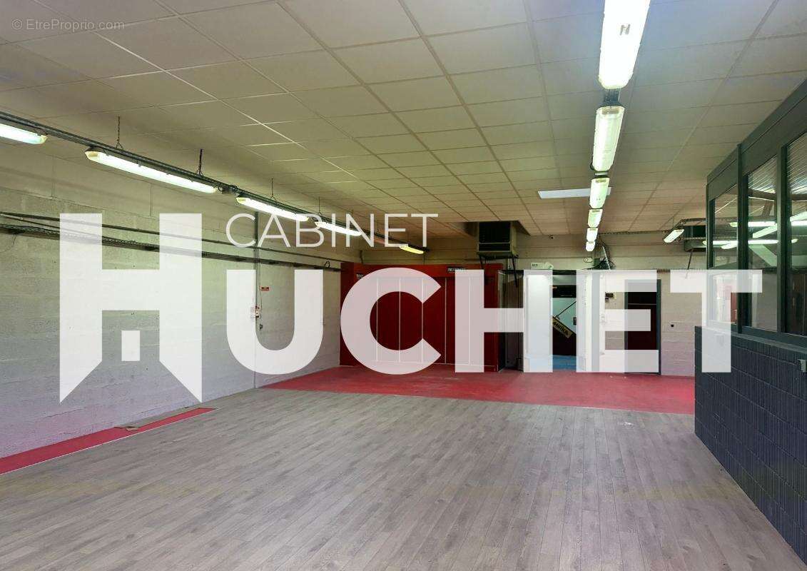 Commerce à BRETTEVILLE-SUR-ODON