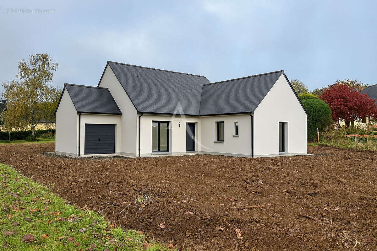 Terrain à SAINT-GEORGES-BUTTAVENT