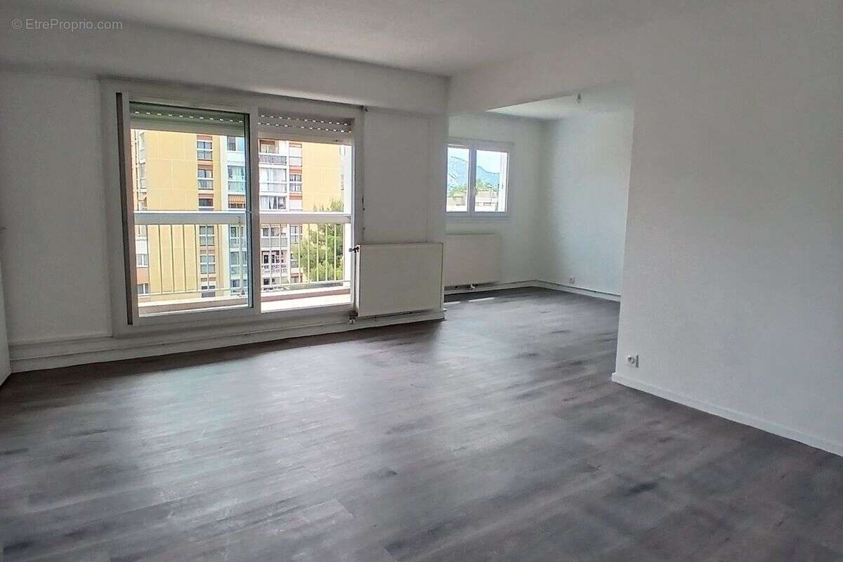 Appartement à MARSEILLE-11E