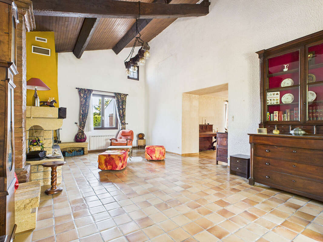 Maison à CHATEAUNEUF-SUR-ISERE