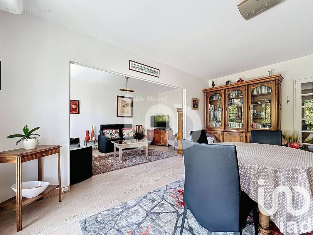 Photo 1 - Appartement à LE PLESSIS-BOUCHARD