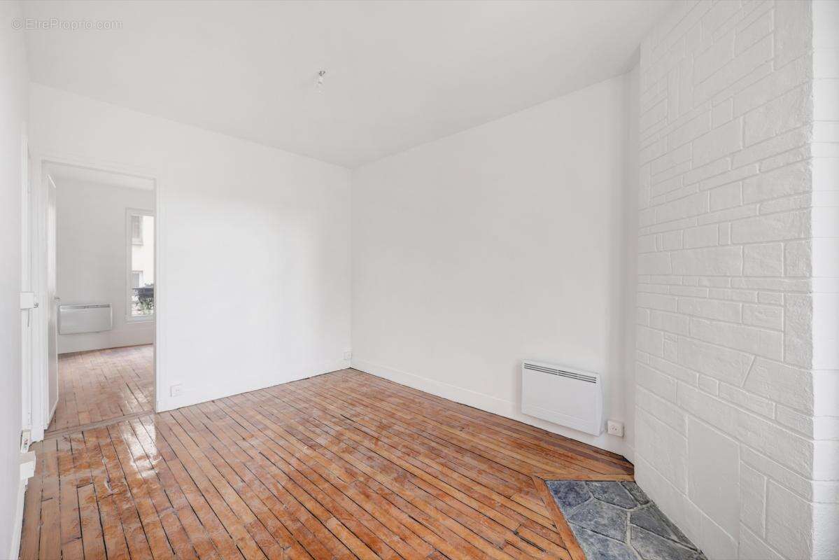 Appartement à PARIS-20E