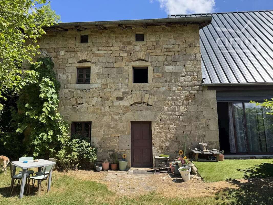 Ancienne chaumière avec dépendance - photo 49