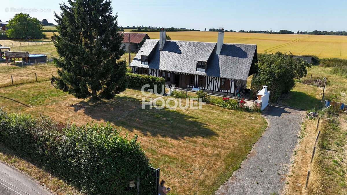 A seulement 5 km de Bernay, à la campagne dans un petit hameau . - photo 2