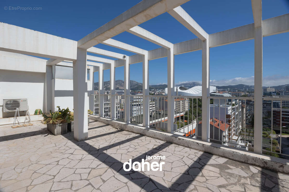 Terrasses avec vue ville et mer - photo 15