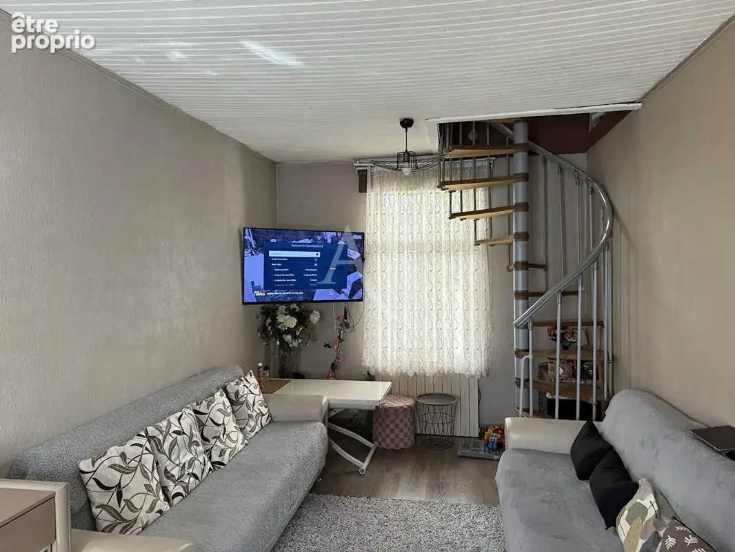 Maison Romainville 220 m2 proche Bagnolet et AUCHAN - photo 2