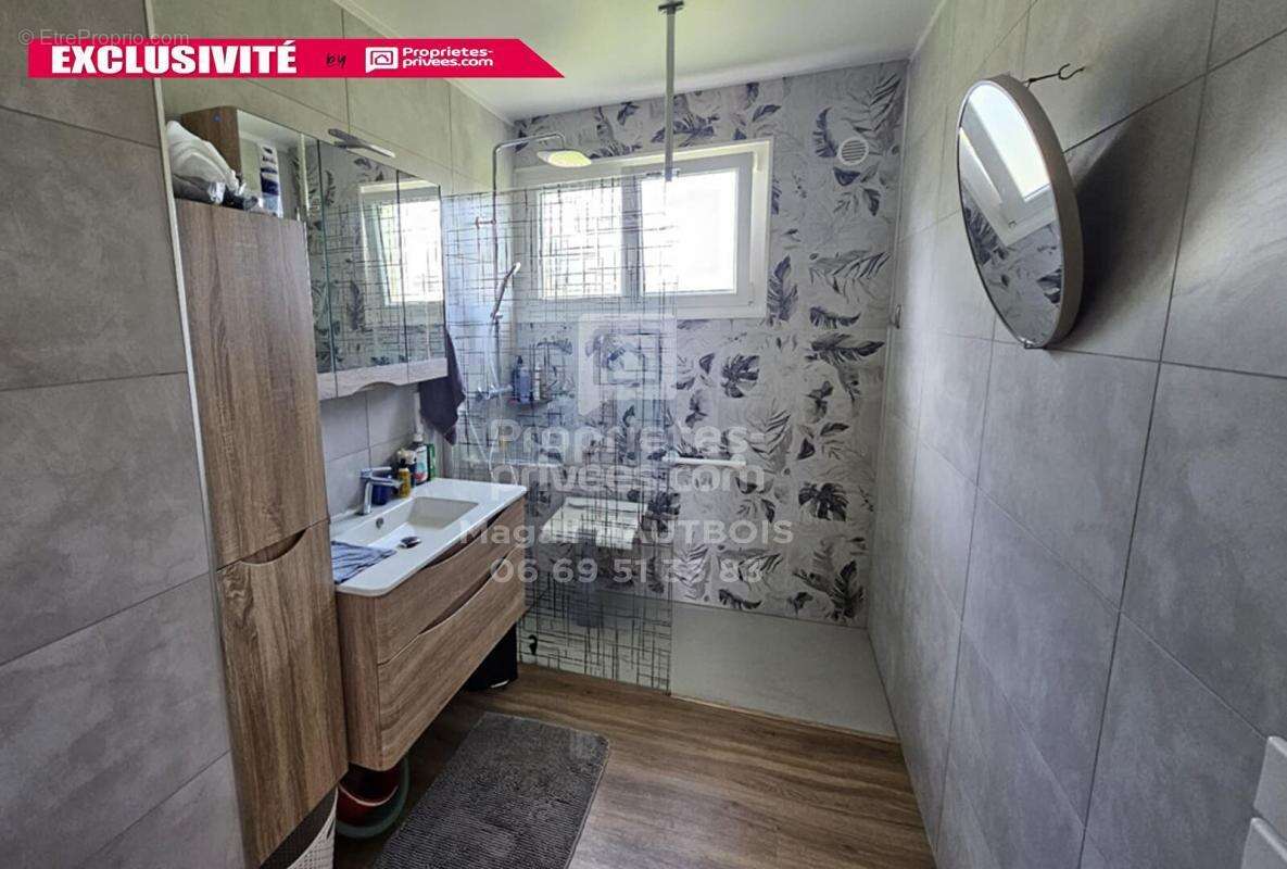 Maison à SAINT-HILAIRE-DU-HARCOUET