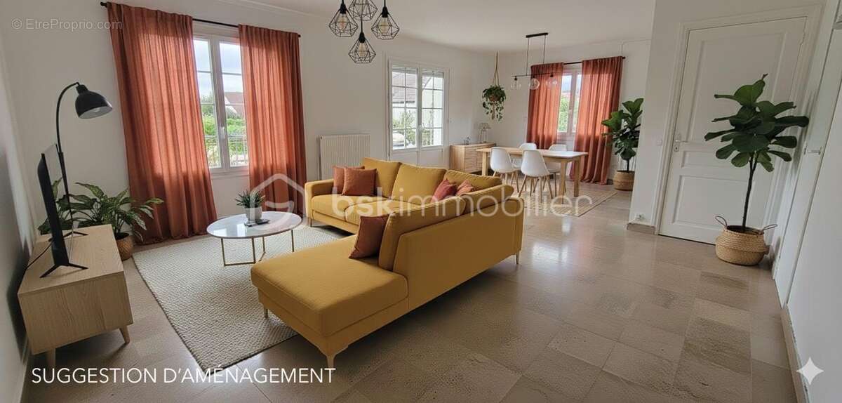 Maison à FLEURY-SUR-ORNE