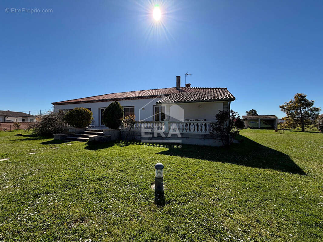 Maison à LESCURE-D'ALBIGEOIS