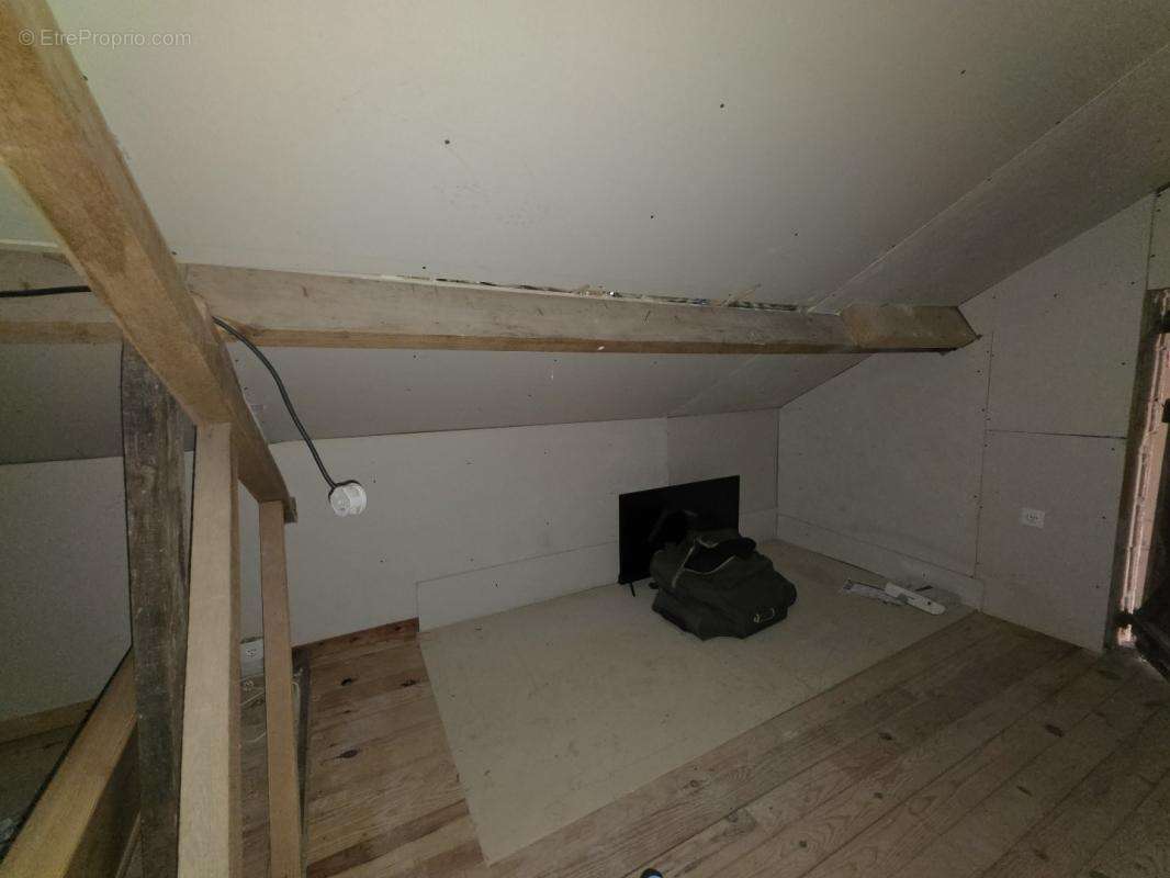 Maison à MEZIERES-EN-BRENNE