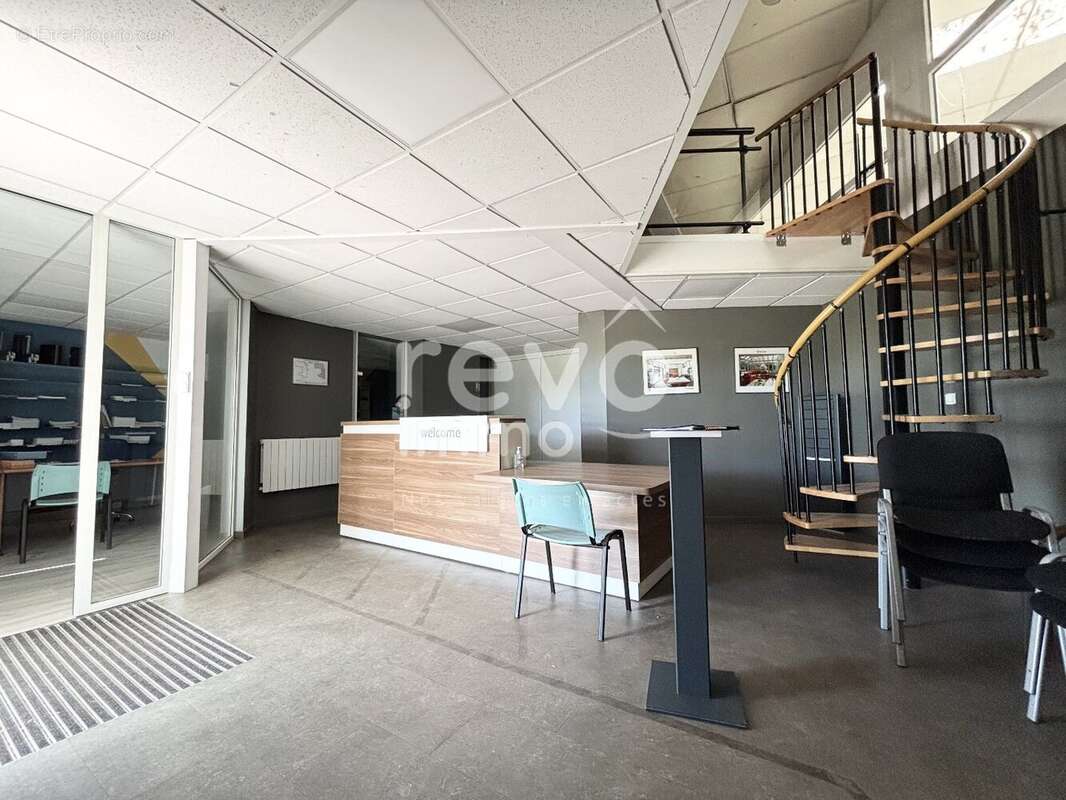 Commerce à FONTENAY-LE-COMTE