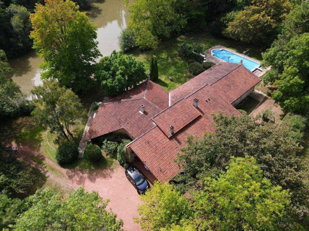 Maison à TREMENTINES