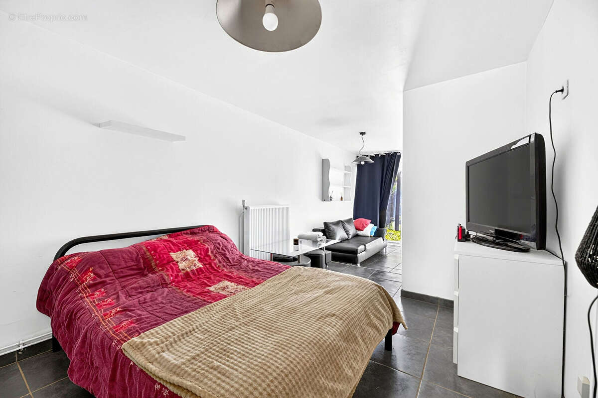 Maison de charme en coeur de village - 167 m2 - Résidence principale + studio indépendant - photo 13