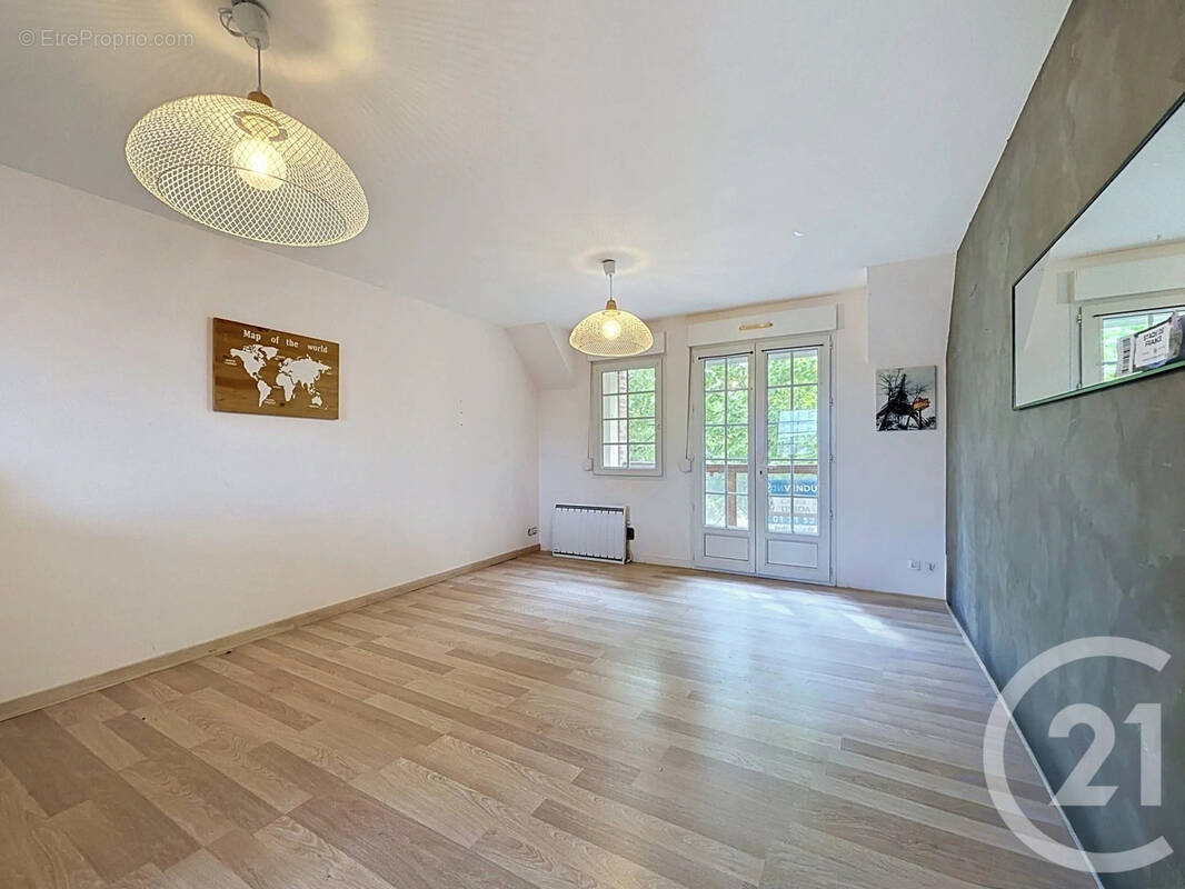 Appartement à SAINT-VALERIEN