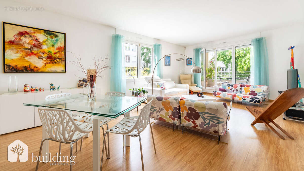 Appartement à COURBEVOIE