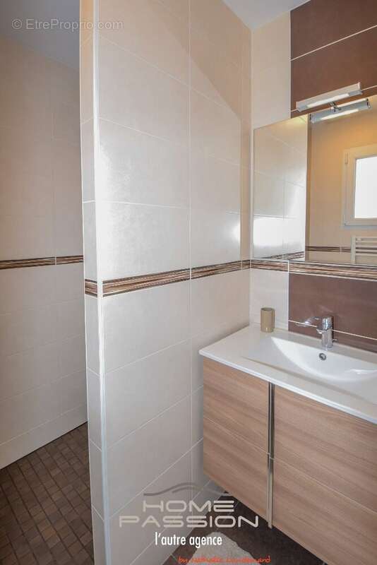 Maison à VAUX-SUR-MER