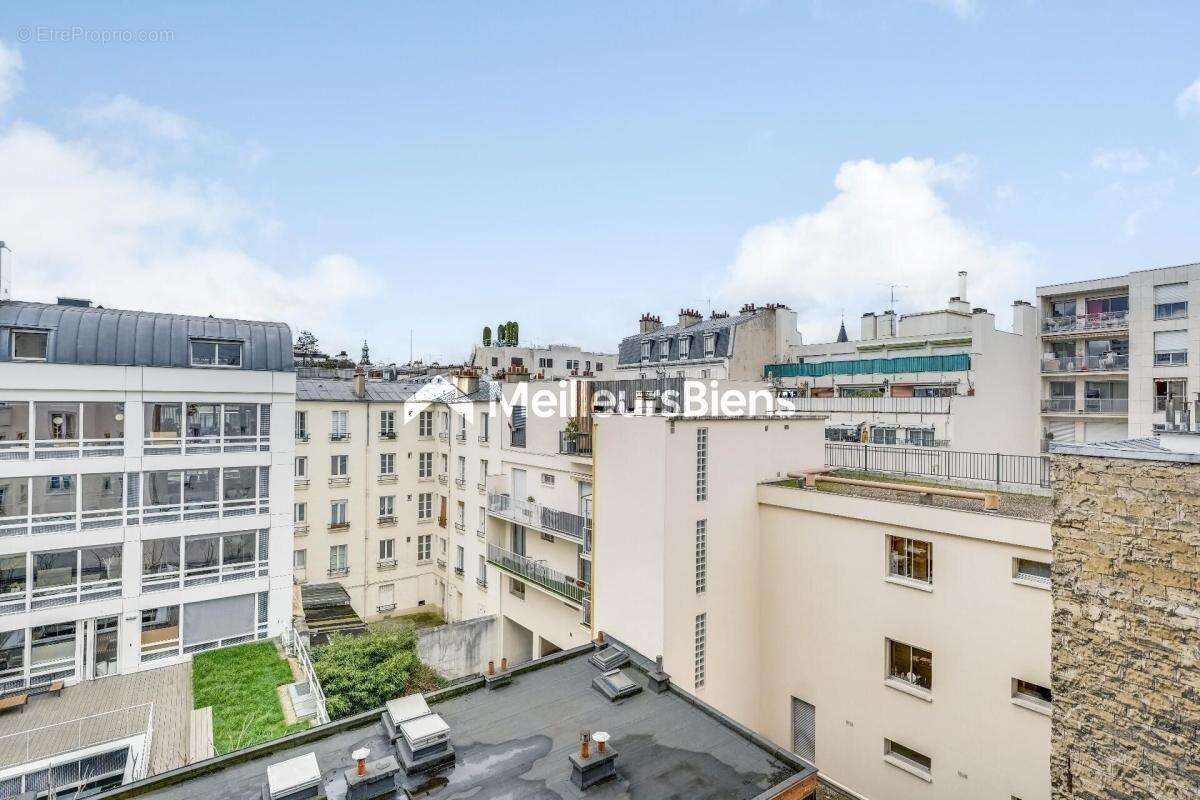 Appartement à LEVALLOIS-PERRET