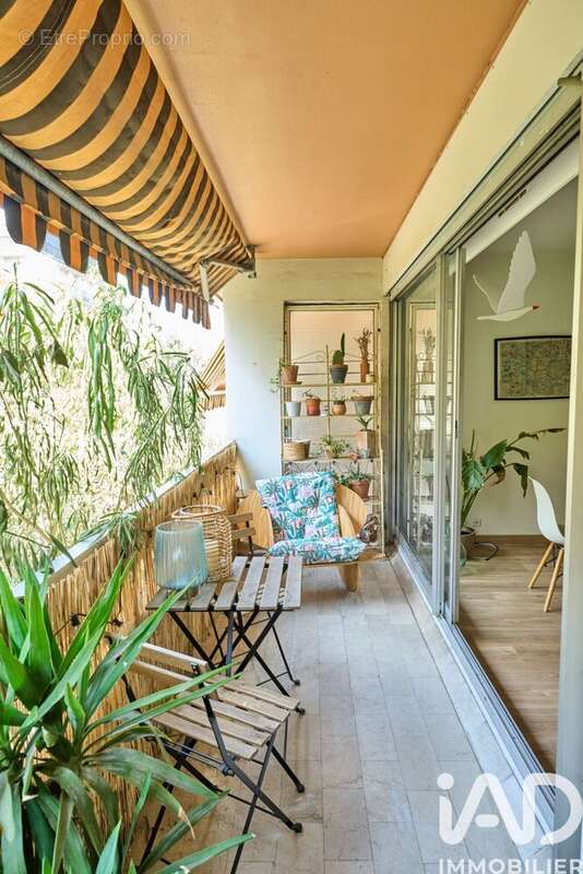 Photo 2 - Appartement à MARSEILLE-4E