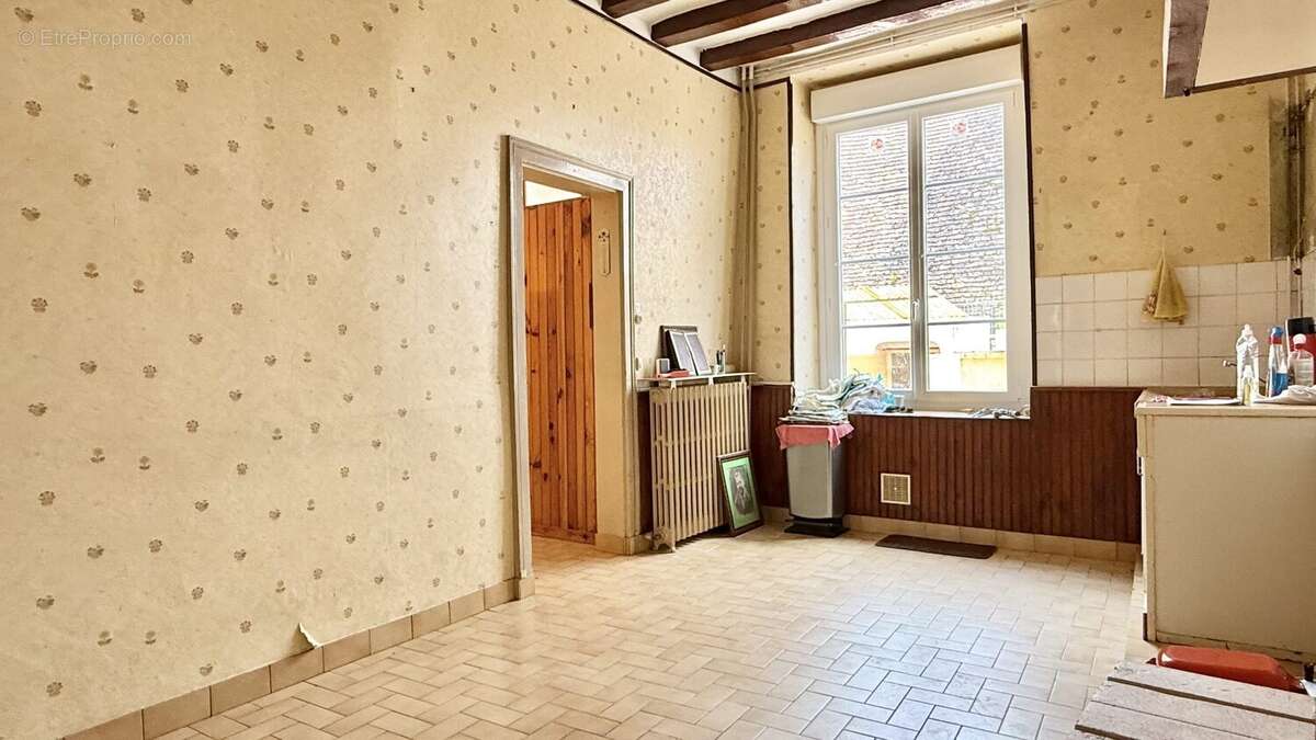 Maison à BONNETABLE