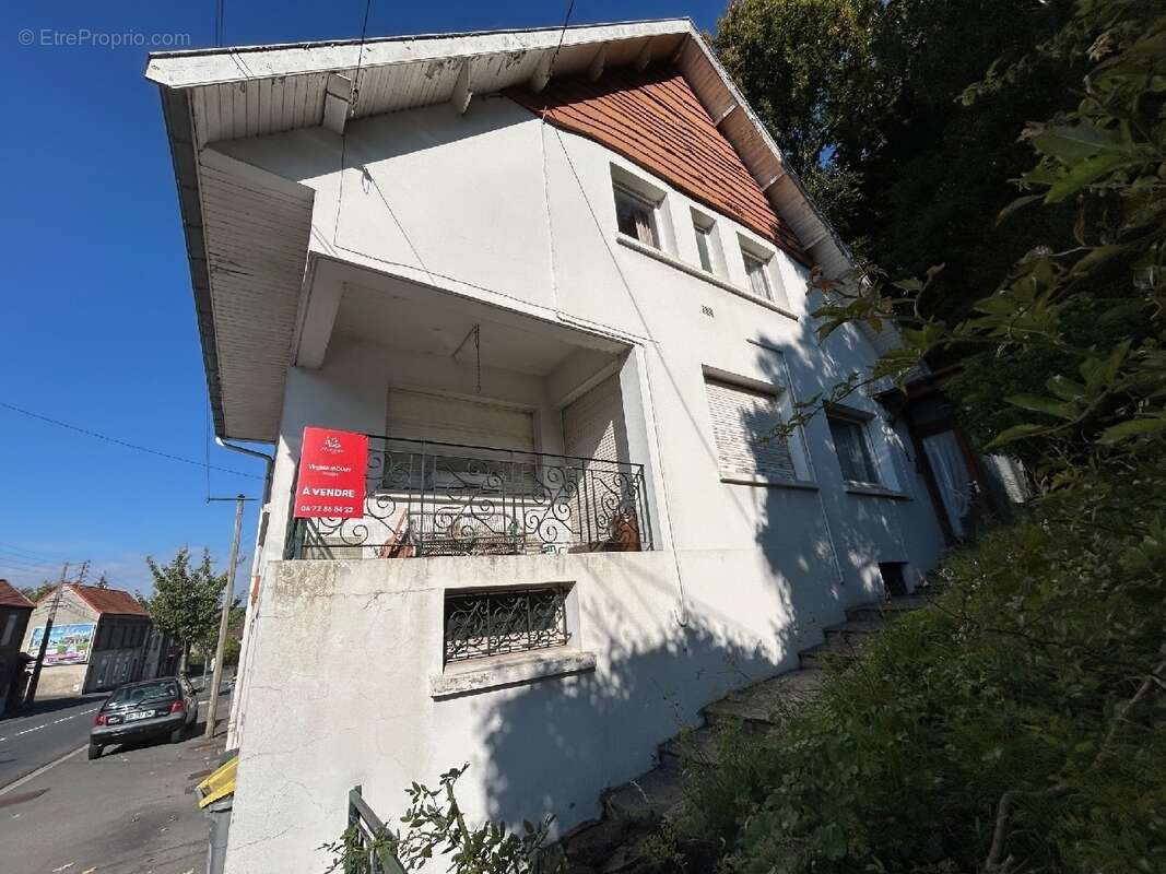 Maison à BRUAY-LA-BUISSIERE