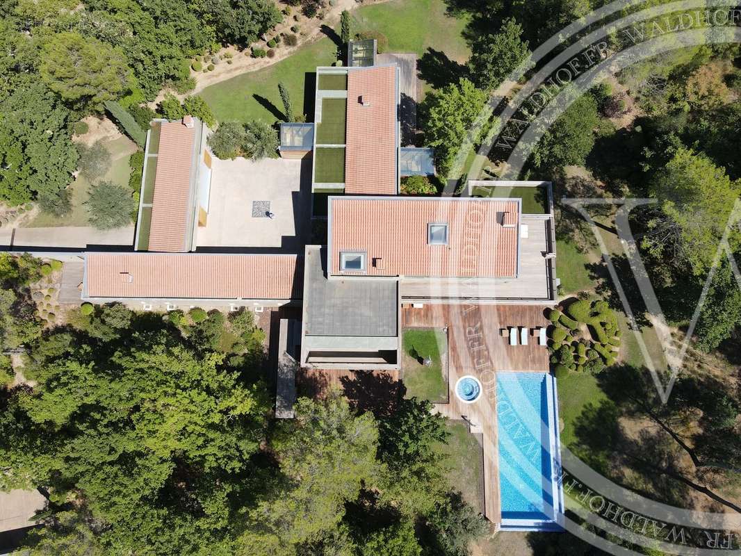 Maison à TOURRETTES