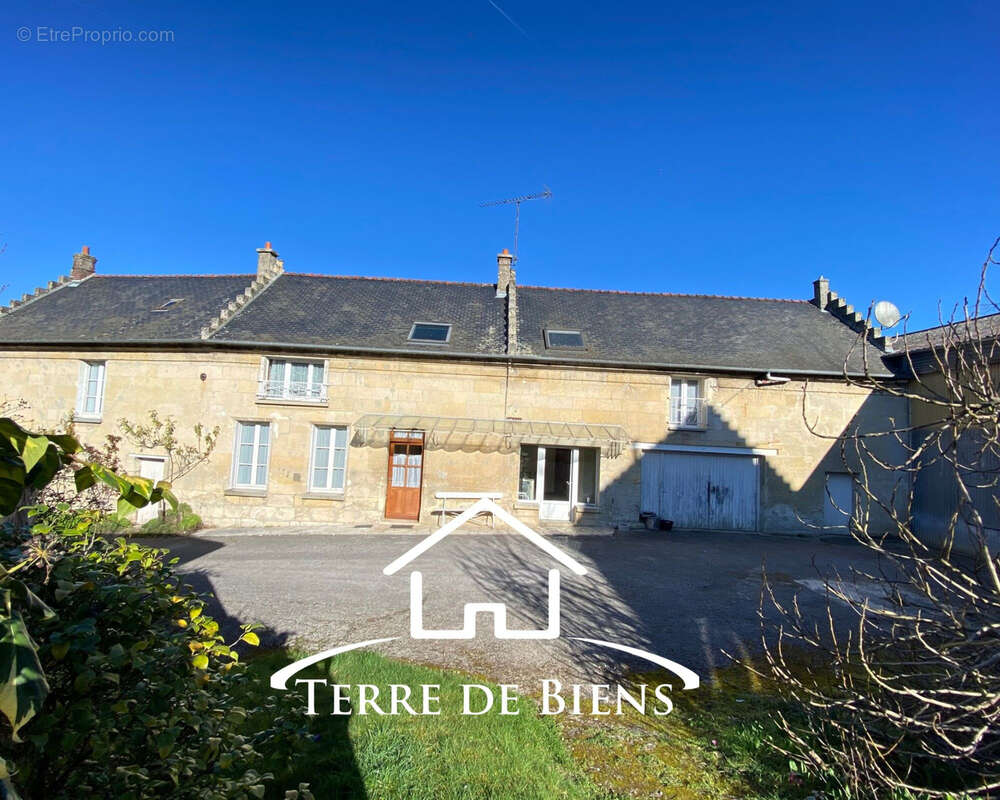 Maison à VIC-SUR-AISNE