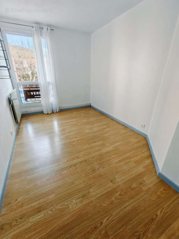 Appartement à POISAT