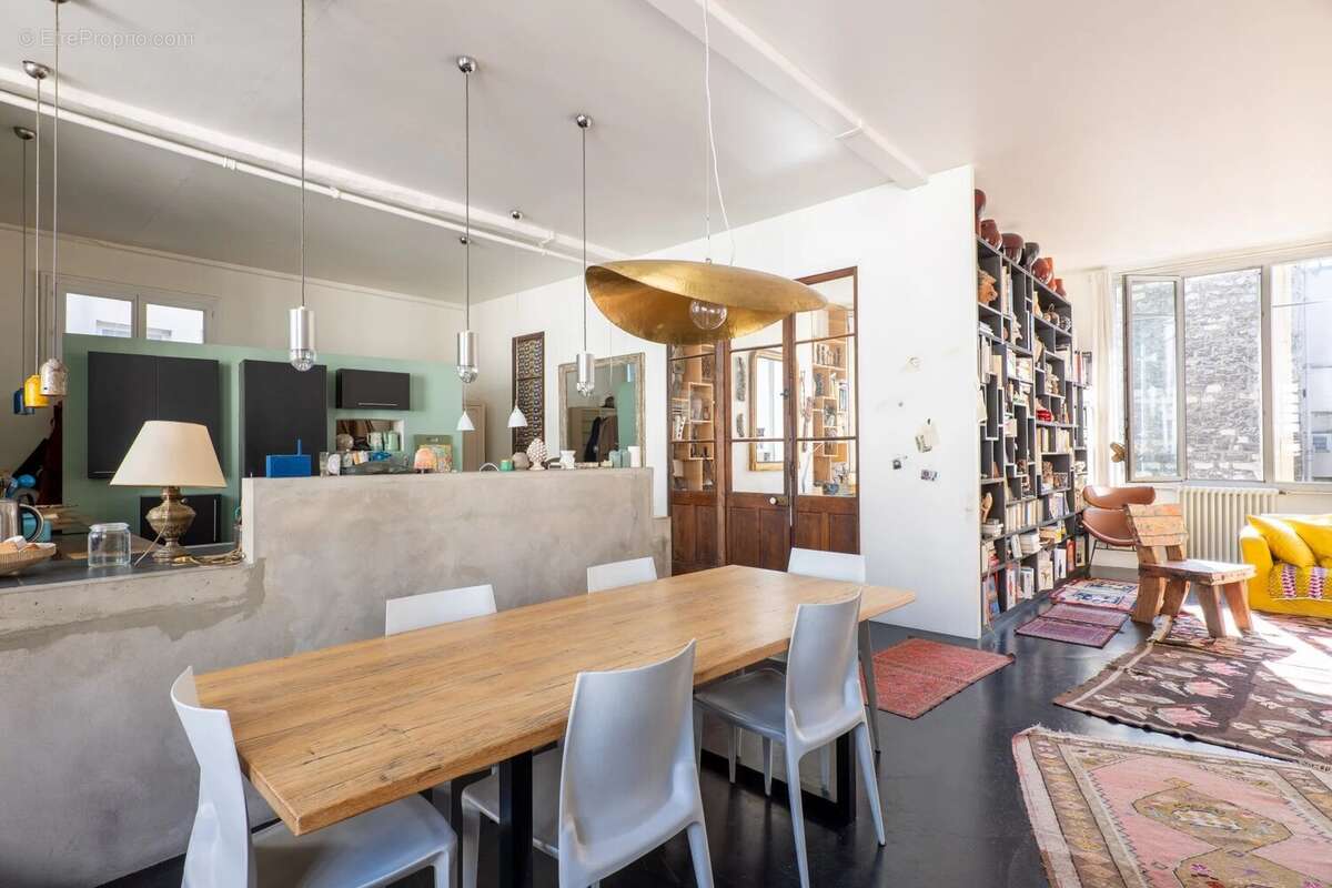 Appartement à PARIS-10E