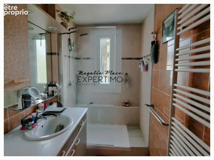 Appartement dans un environnement verdoyant calme avec cave et parking - photo 8