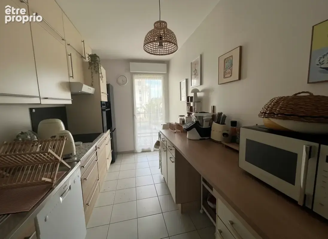 Appartement T3 - 75m2 - garage - parking LA ROCHE SUR YON - photo 7