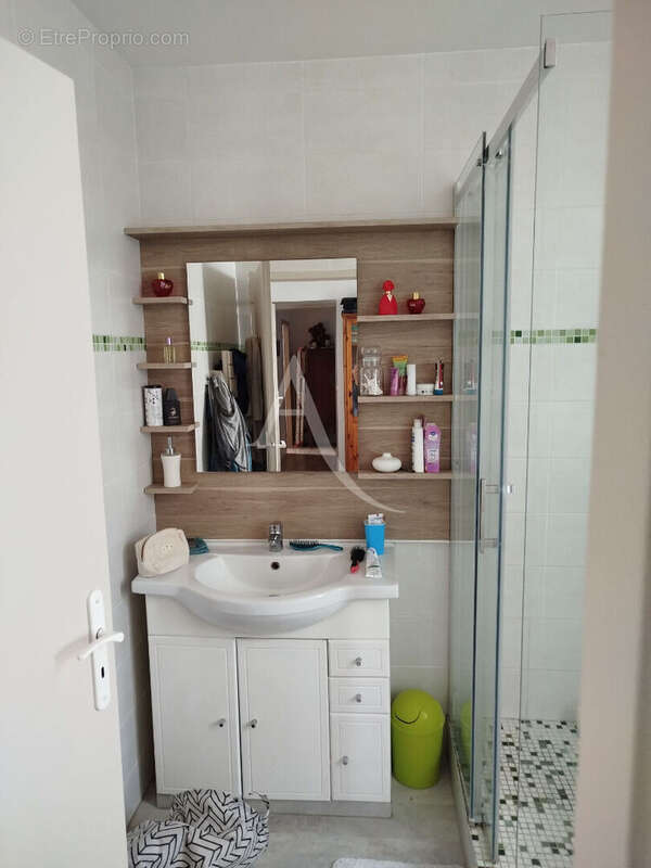 Maison à MOUTIERS-LES-MAUXFAITS