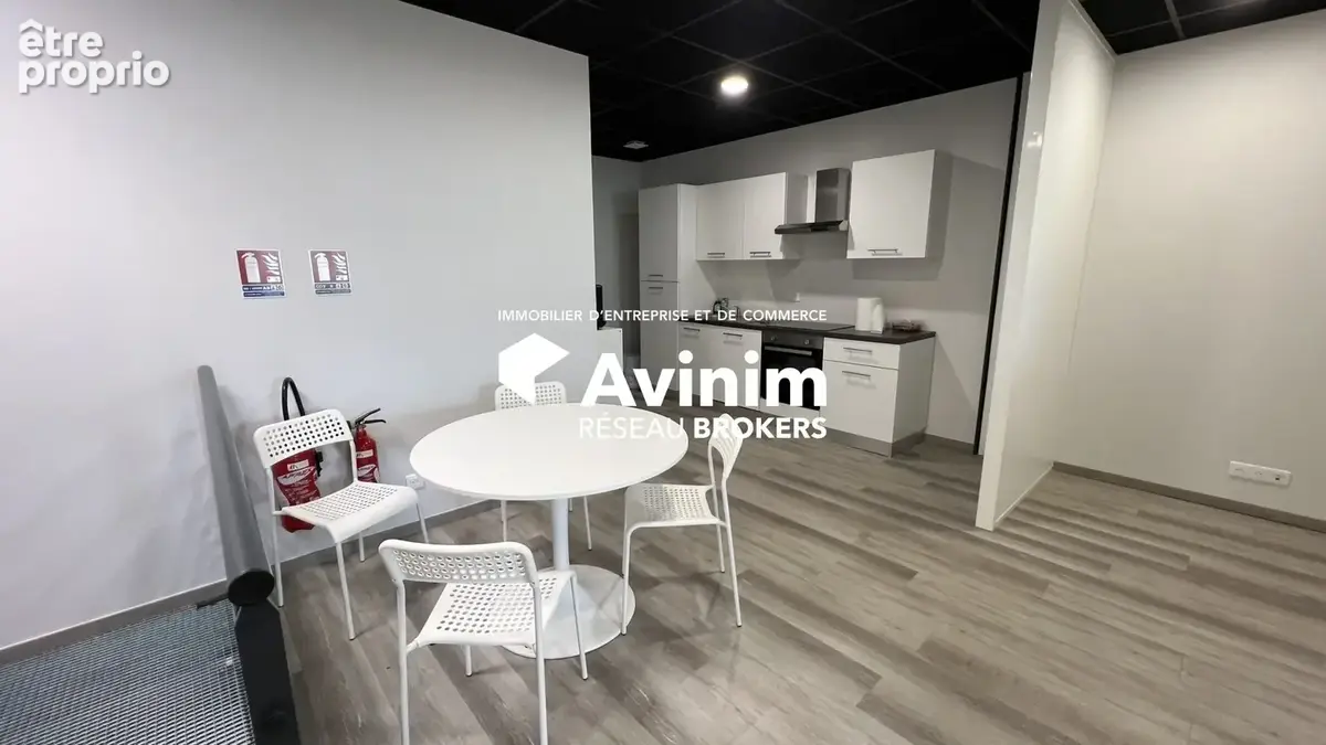 Commerce 351 m² à vendre à Sainte-Helene-Du-Lac (73800) - photo 9