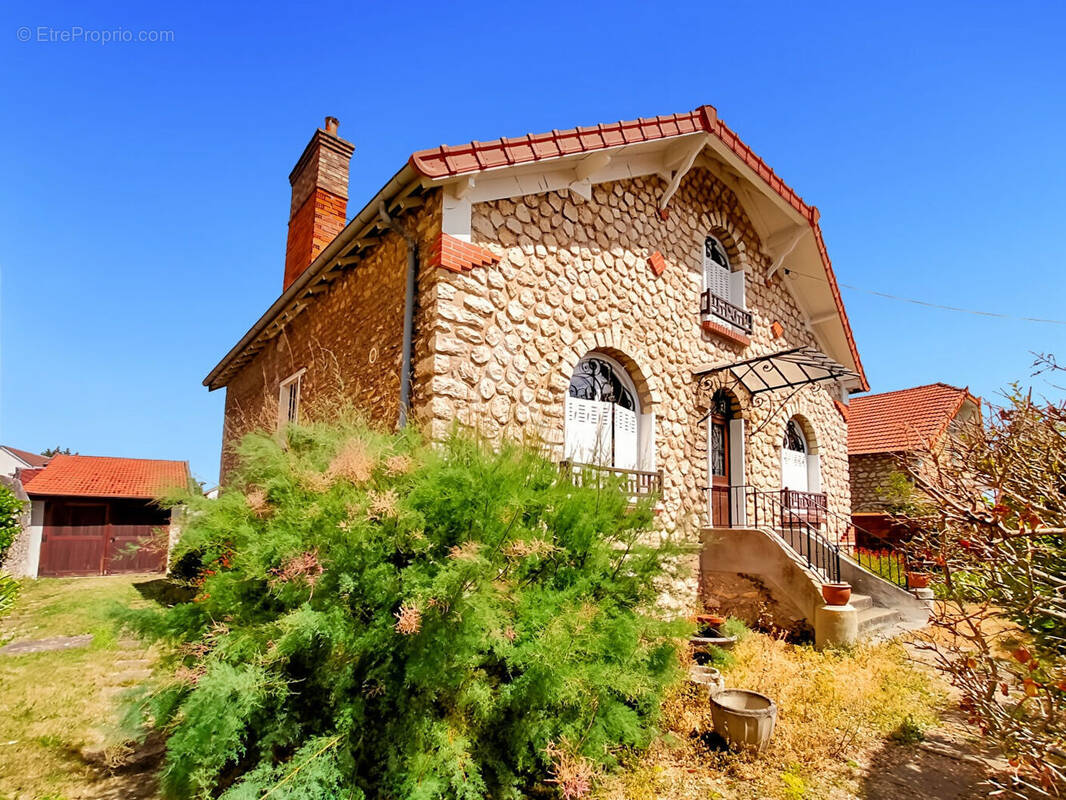 Maison à ETAMPES