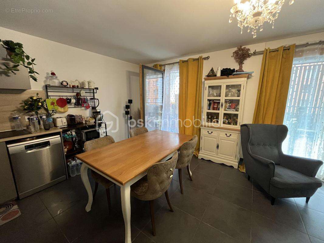 Appartement à LYON-8E