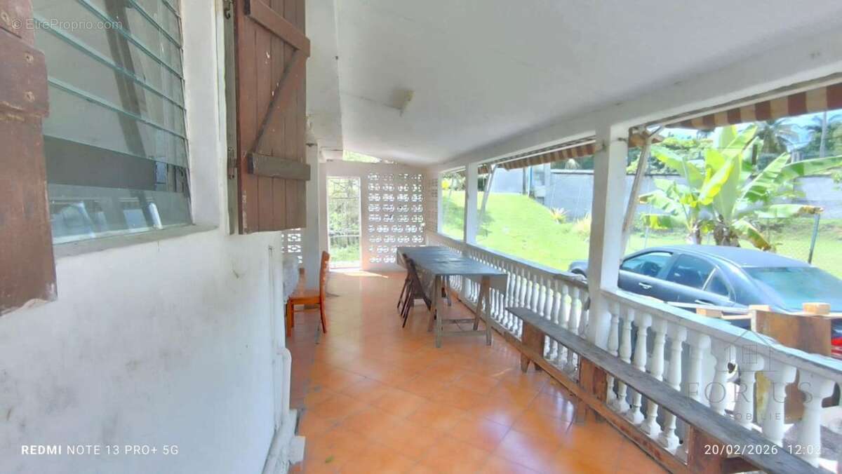 A VENDRE : maison T5 + T2 sur un terrain de 2000 m² - photo 11