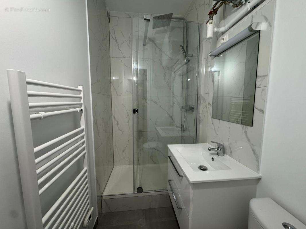 Appartement à PARIS-20E