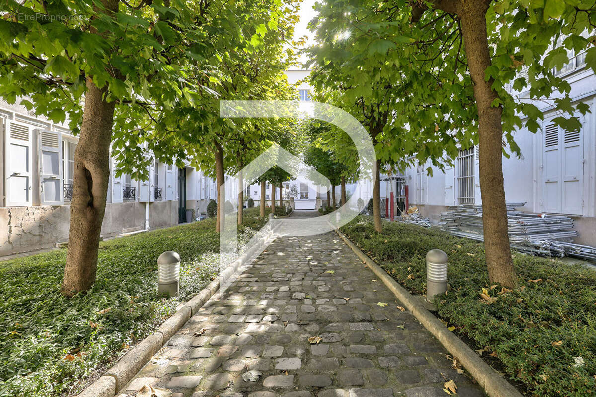 Appartement à PARIS-8E