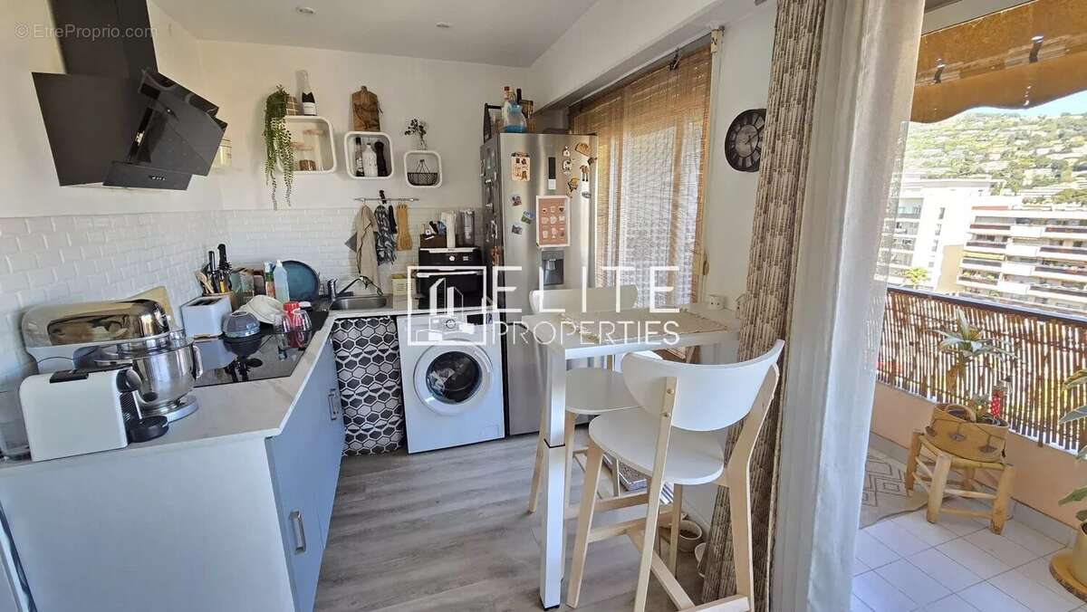 Appartement à LE CANNET