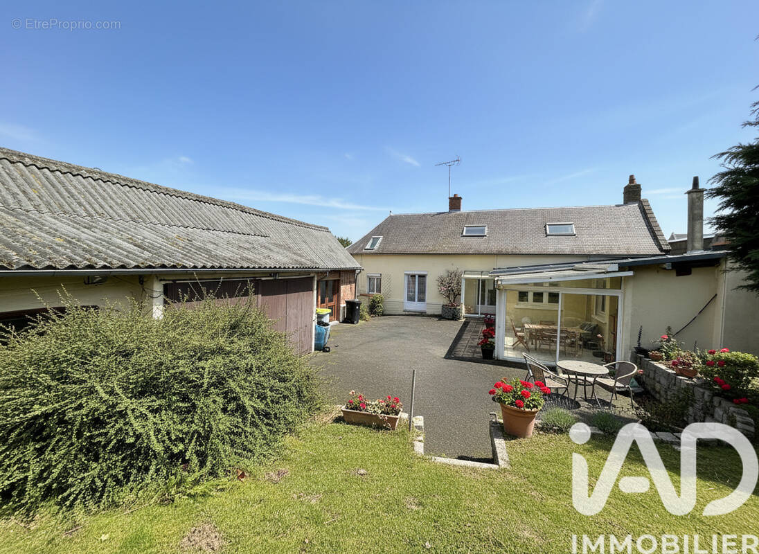 Photo 1 - Maison à QUERRIEU